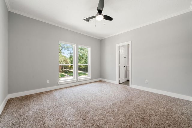 24611 W Kingscrest Circle, Spring, TX 77389
