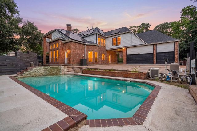 24611 W Kingscrest Circle, Spring, TX 77389