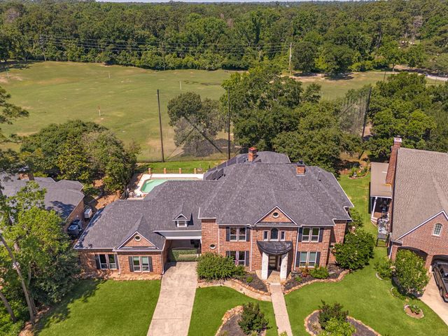 24611 W Kingscrest Circle, Spring, TX 77389