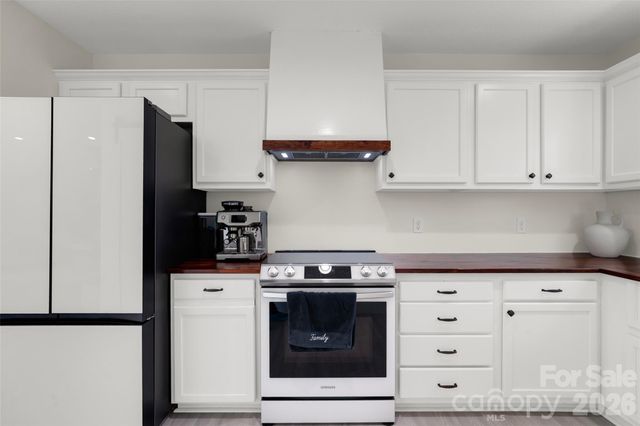 257 Tipton Hill Road, Leicester, NC 28748
