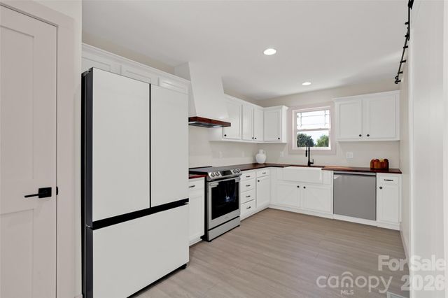257 Tipton Hill Road, Leicester, NC 28748