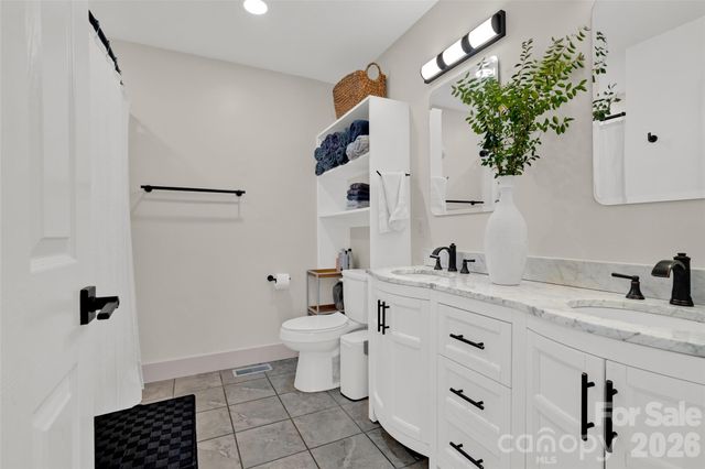 257 Tipton Hill Road, Leicester, NC 28748