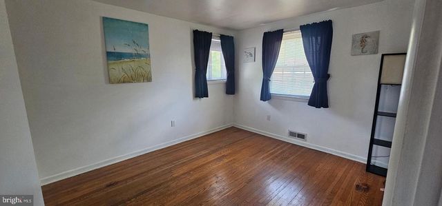 105 HILLSIDE RD, Stratford, NJ 08084