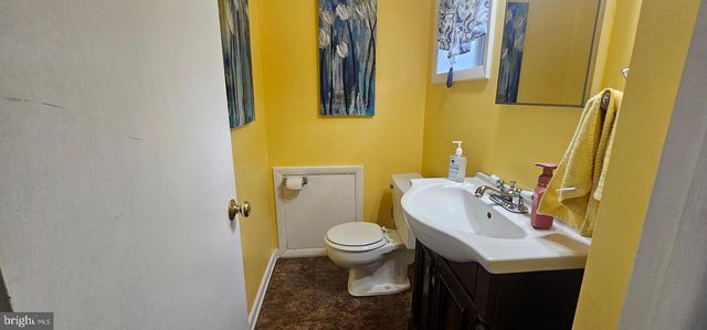 105 HILLSIDE RD, Stratford, NJ 08084