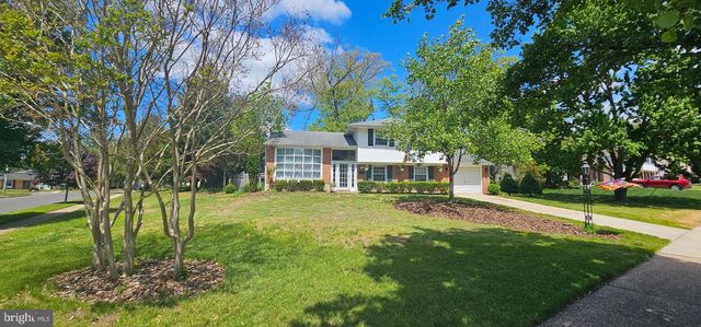105 HILLSIDE RD, Stratford, NJ 08084
