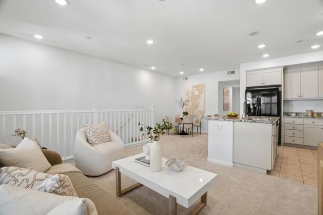 2082 Mahuron Circle, San Jose, CA 95133
