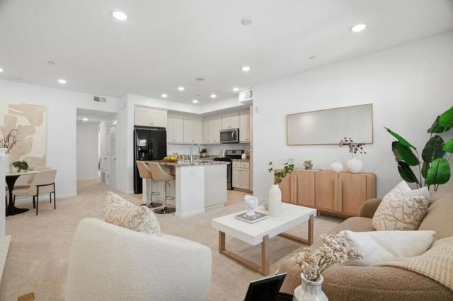 2082 Mahuron Circle, San Jose, CA 95133
