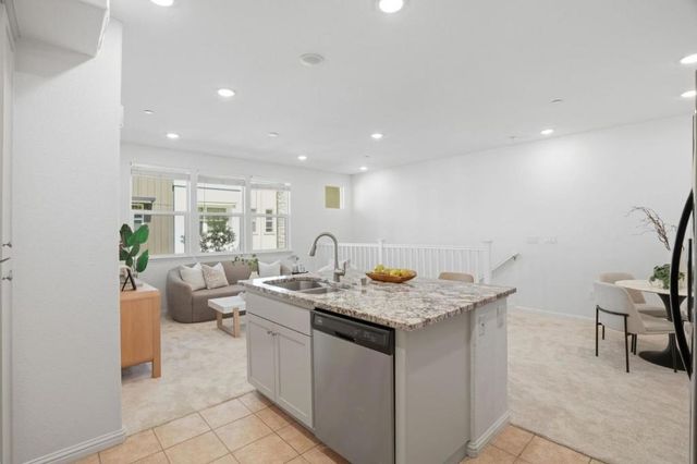 2082 Mahuron Circle, San Jose, CA 95133