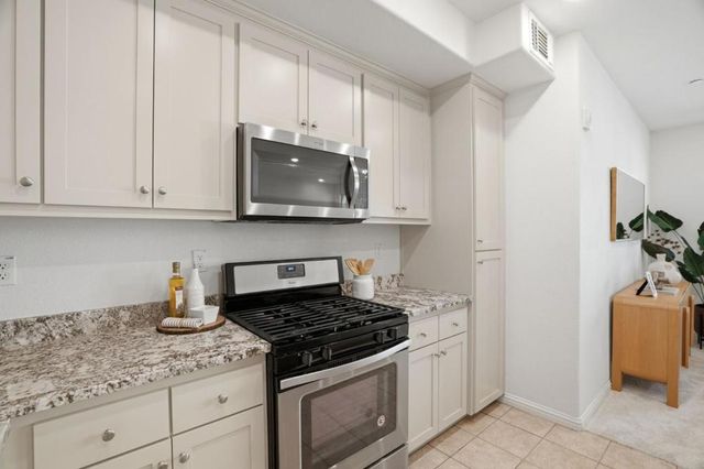 2082 Mahuron Circle, San Jose, CA 95133