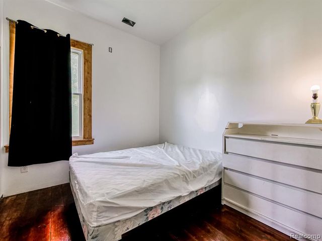 463 S Junction Street, Detroit, MI 48209