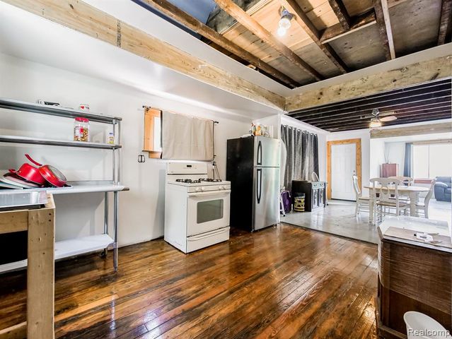 463 S Junction Street, Detroit, MI 48209