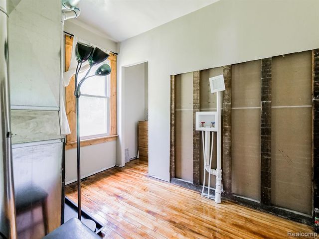 463 S Junction Street, Detroit, MI 48209