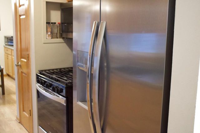 3017 W Ramsey AVENUE, Greenfield, WI 53221