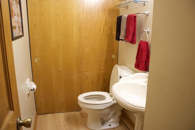 3017 W Ramsey AVENUE, Greenfield, WI 53221