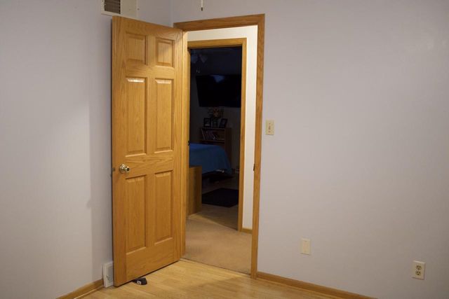 3017 W Ramsey AVENUE, Greenfield, WI 53221