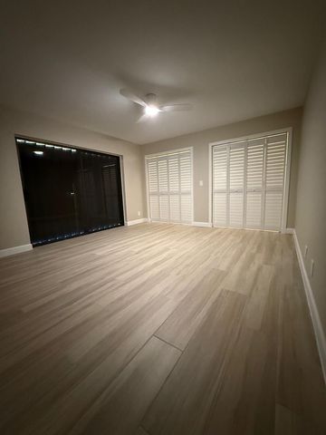79 Lake Arbor Drive 79, Palm Springs, FL 33461