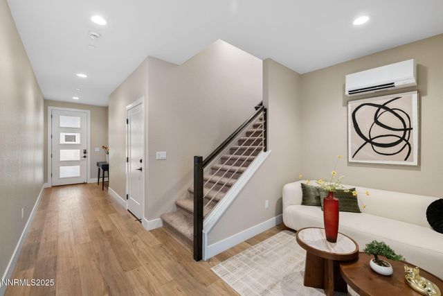 3834 Lakeside Drive 18, Reno, NV 89509