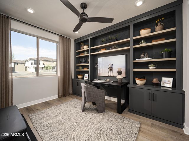 2121 W SONORAN DESERT Drive 165, Phoenix, AZ 85085