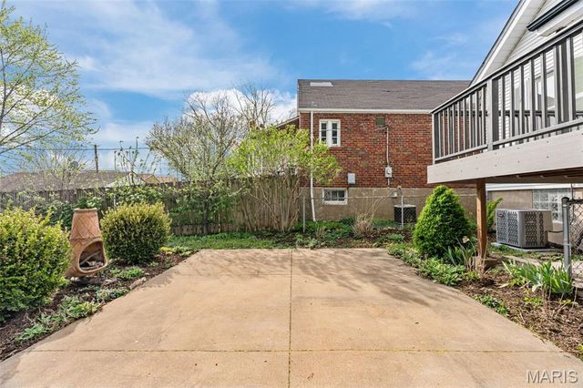 5742 Lansdowne Avenue, St Louis, MO 63109