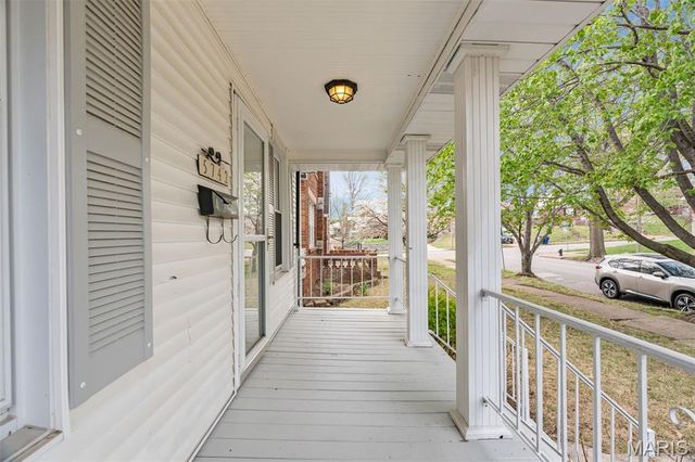 5742 Lansdowne Avenue, St Louis, MO 63109