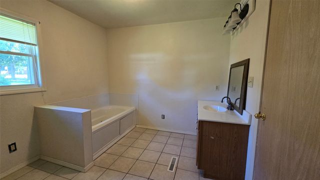 308 S Main Street, Baxter, IA 50028