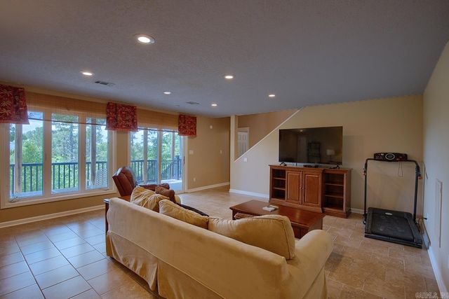 31 Derecho Way, Hot Springs Village, AR 71909