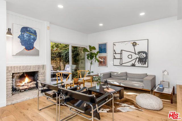 31 Village, Santa Monica, CA 90405
