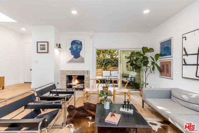 31 Village, Santa Monica, CA 90405