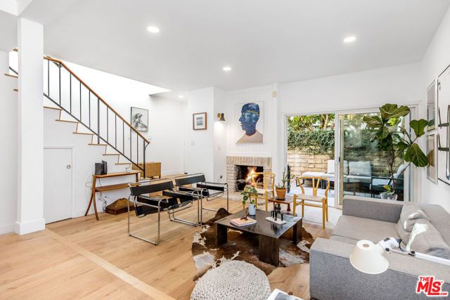 31 Village, Santa Monica, CA 90405