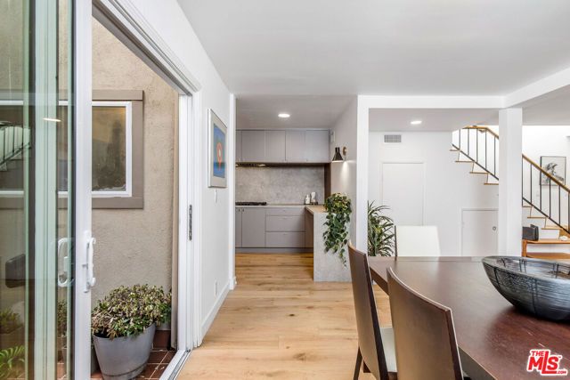 31 Village, Santa Monica, CA 90405