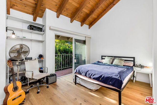 31 Village, Santa Monica, CA 90405