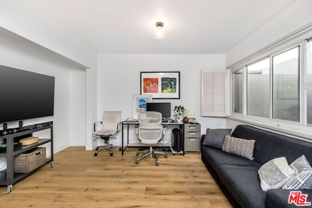 31 Village, Santa Monica, CA 90405