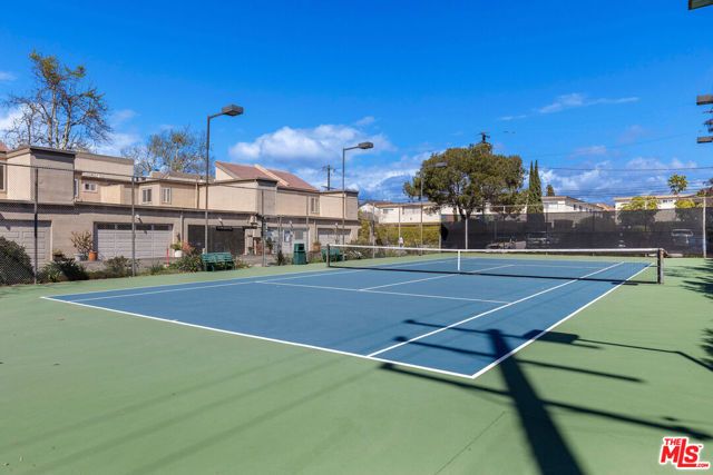 31 Village, Santa Monica, CA 90405