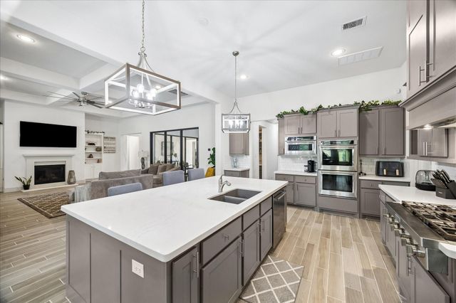 30943 Spring Lake Blvd, Tomball, TX 77375
