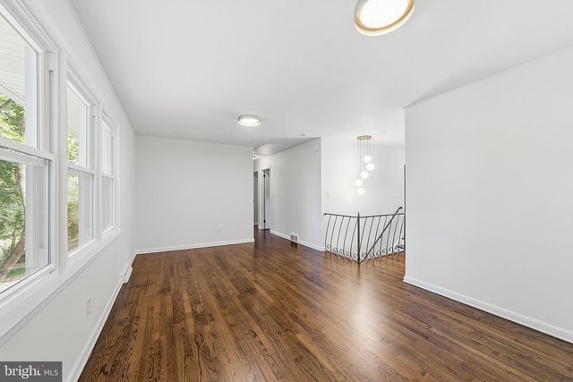 32 MONTAGUE AVE, Ewing, NJ 08628