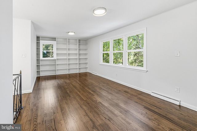 32 MONTAGUE AVE, Ewing, NJ 08628