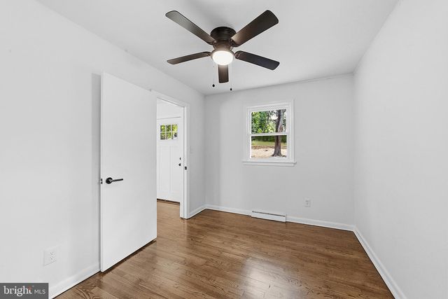 32 MONTAGUE AVE, Ewing, NJ 08628