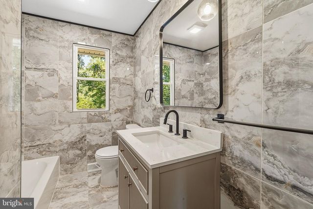 32 MONTAGUE AVE, Ewing, NJ 08628