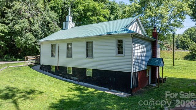 1715 Morningstar Church Road, Lenoir, NC 28645