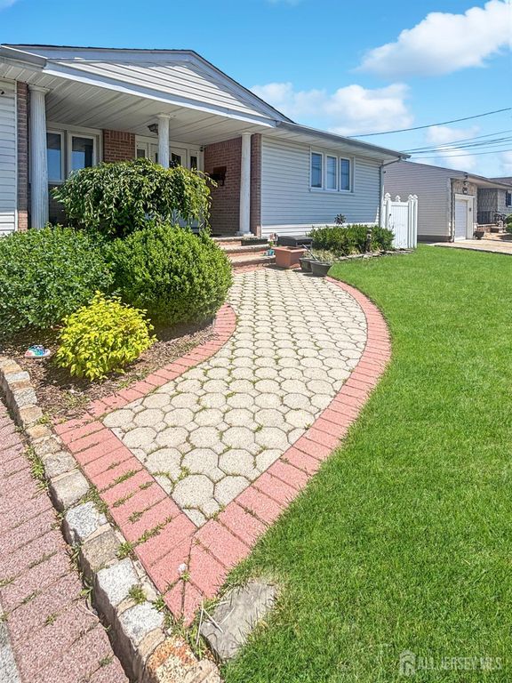 50 Preston Road, Colonia, NJ 07067