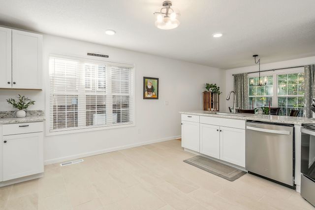 143 Lakeside Dr, Crossville, TN 38555