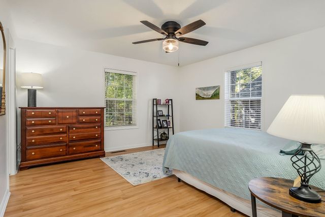 143 Lakeside Dr, Crossville, TN 38555