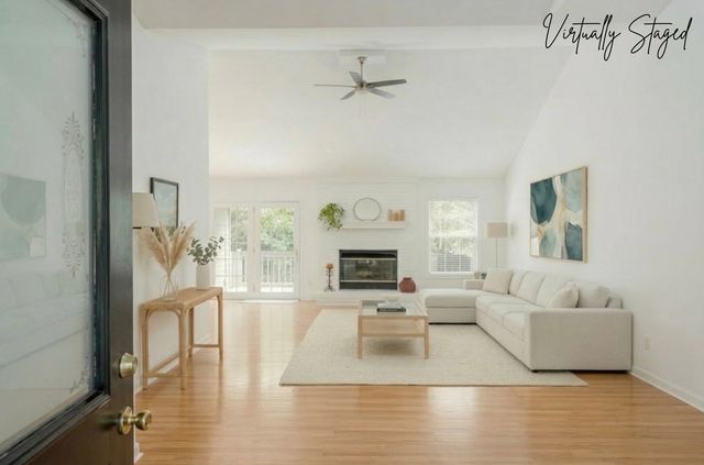 143 Lakeside Dr, Crossville, TN 38555