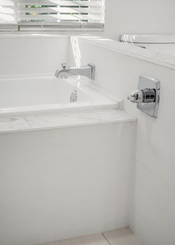 143 Lakeside Dr, Crossville, TN 38555