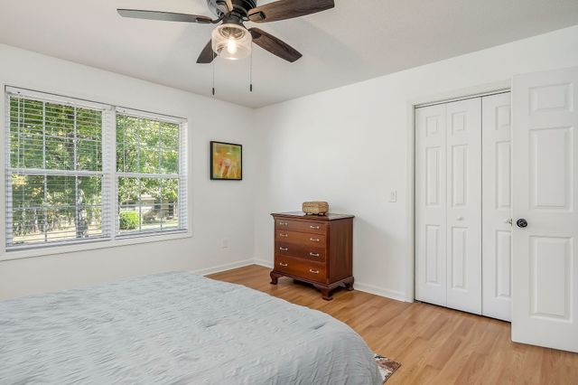 143 Lakeside Dr, Crossville, TN 38555