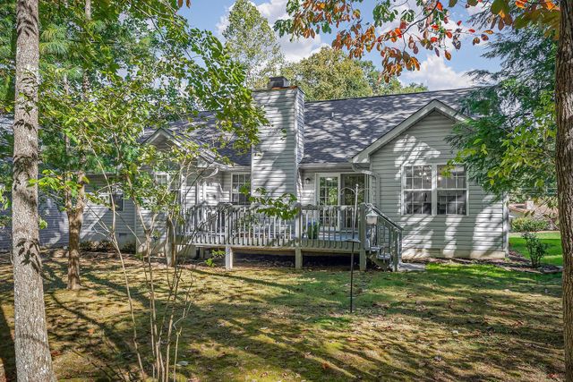 143 Lakeside Dr, Crossville, TN 38555