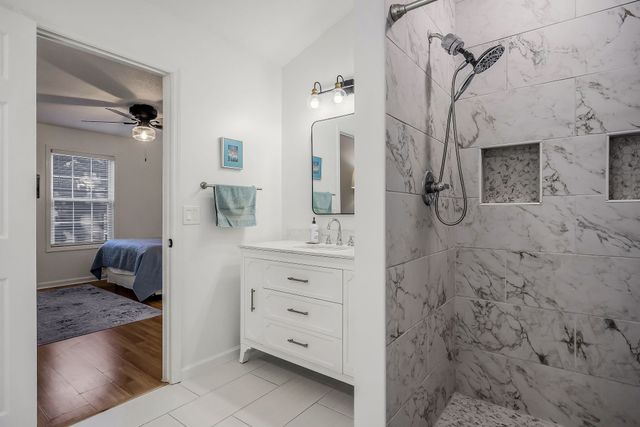 143 Lakeside Dr, Crossville, TN 38555