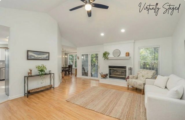 143 Lakeside Dr, Crossville, TN 38555