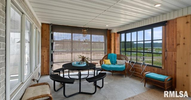 1109-1111 SUNSET Drive, East Peoria, IL 61611