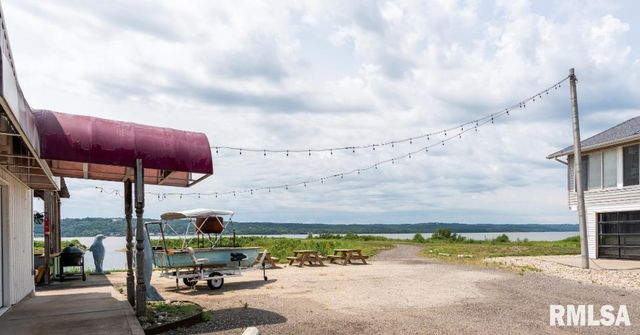 1109-1111 SUNSET Drive, East Peoria, IL 61611